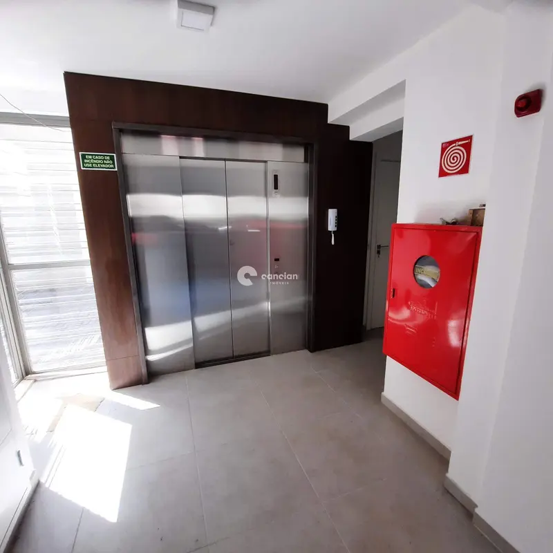 Prédio Comercial para aluguel no Centro: 