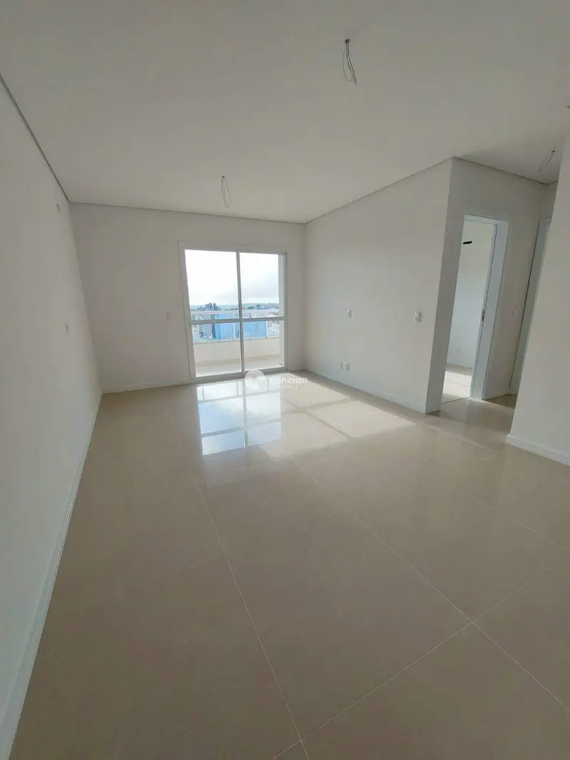 Apartamento para aluguel no Camobi: 