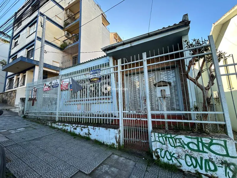 Casa à venda no Centro: