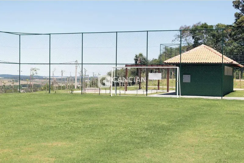 Terreno à venda no Tomazetti: 