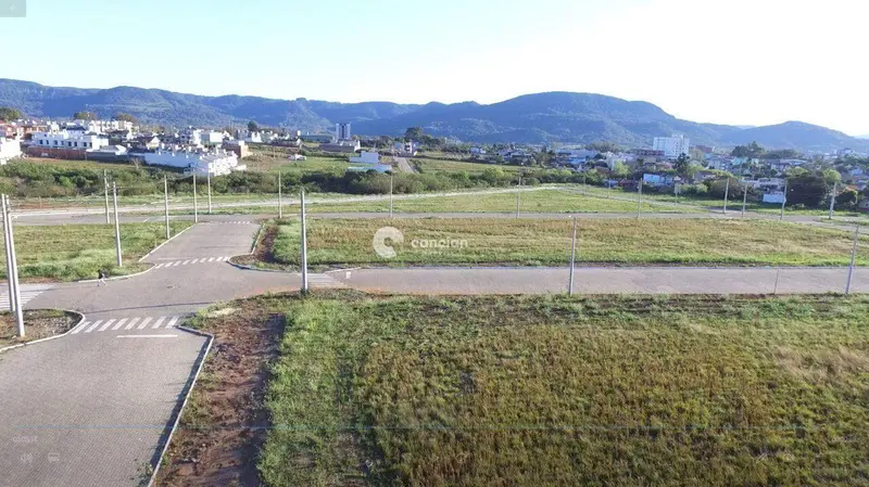 Terreno à venda no Camobi: