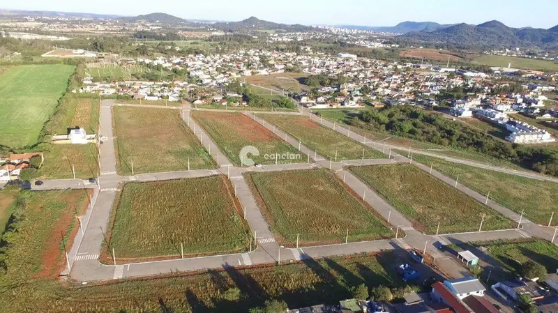 Terreno à venda no Camobi: