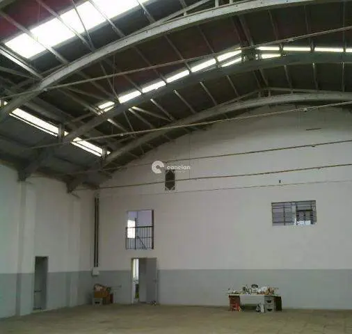 Pavilhão à venda no São Luíz: 