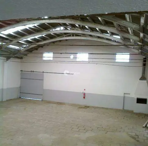 Pavilhão à venda no São Luíz: 