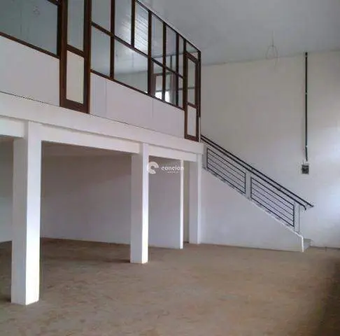Pavilhão à venda no São Luíz: 