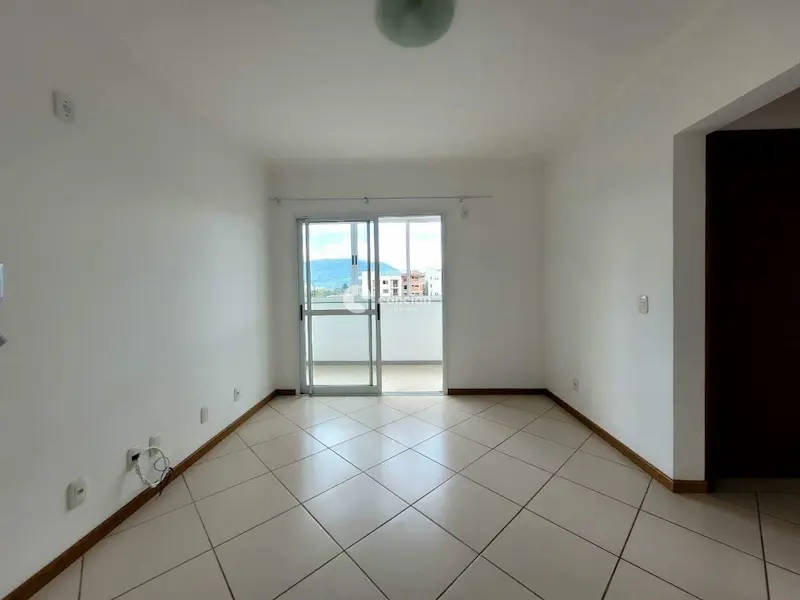 Apartamento para aluguel no Camobi: 