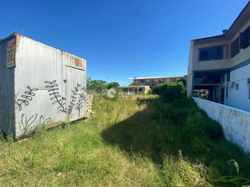 Terreno à venda no Camobi: 