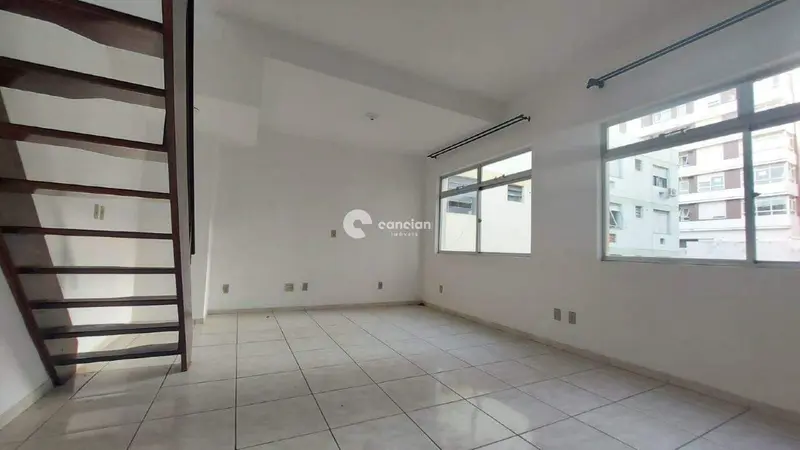Duplex à venda no Centro: