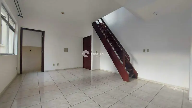 Duplex à venda no Centro: