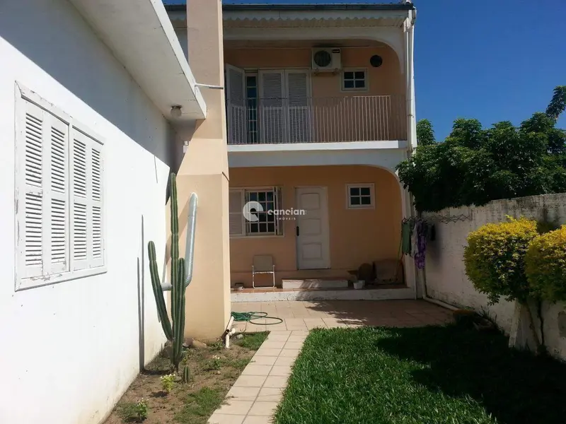 Sobrado à venda no Dom Antônio Reis: 