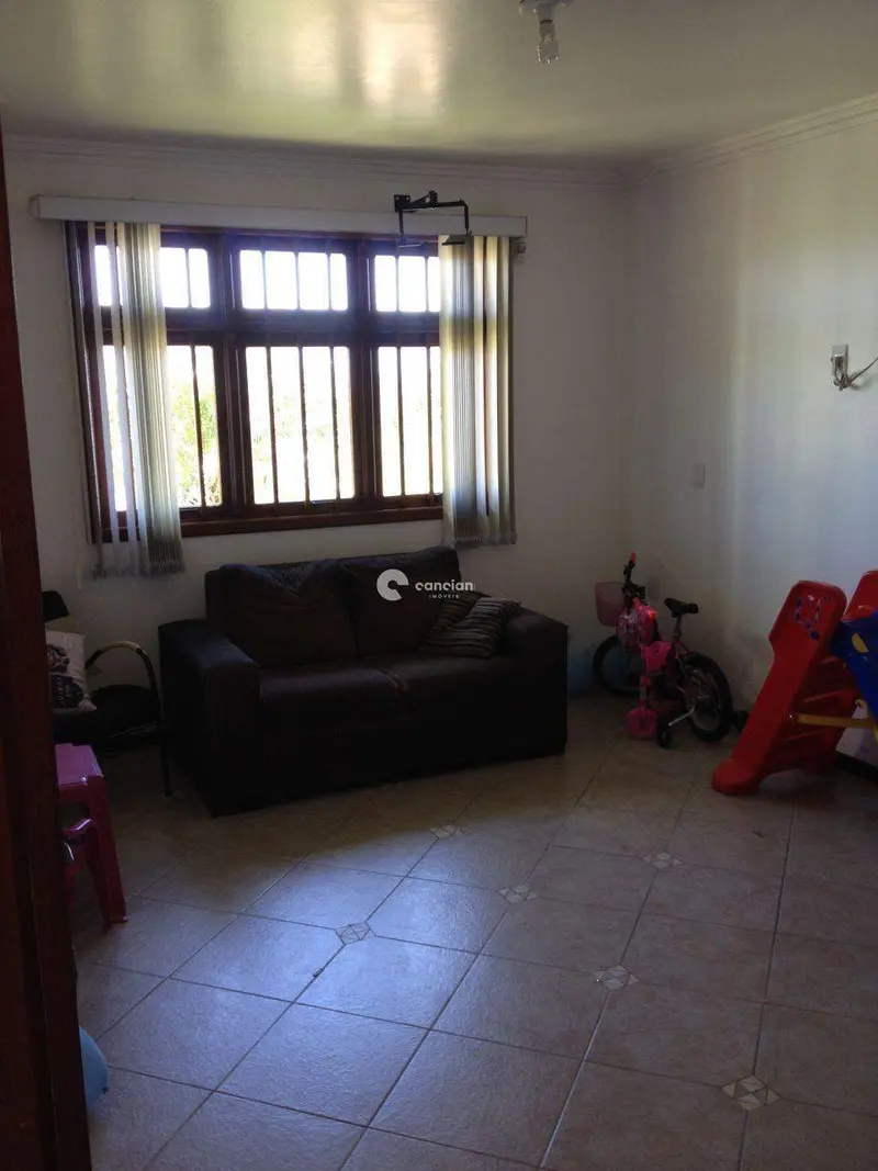 Casa à venda no Camobi: 
