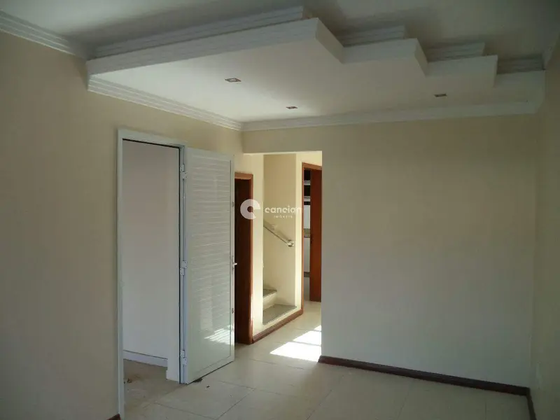 Casa à venda no Camobi: