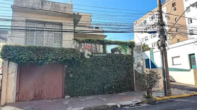 Casa à venda no Centro: 