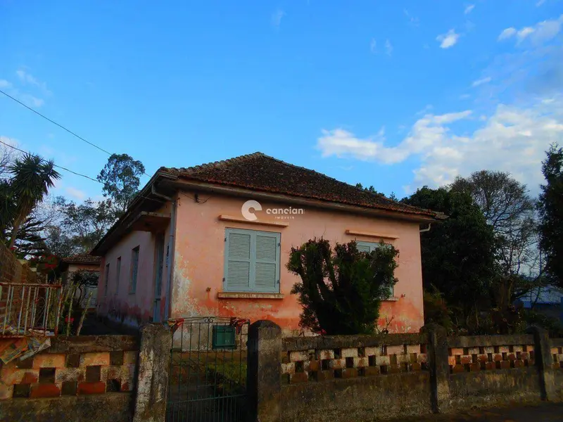 Terreno à venda no Camobi:
