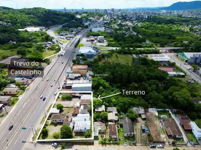 Terreno à venda no Camobi: 