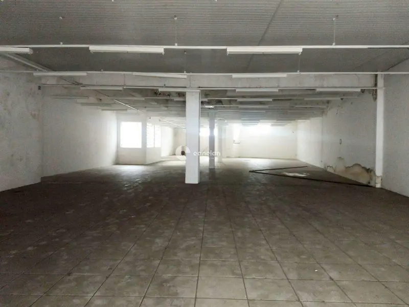 Prédio Comercial à venda no Centro: 