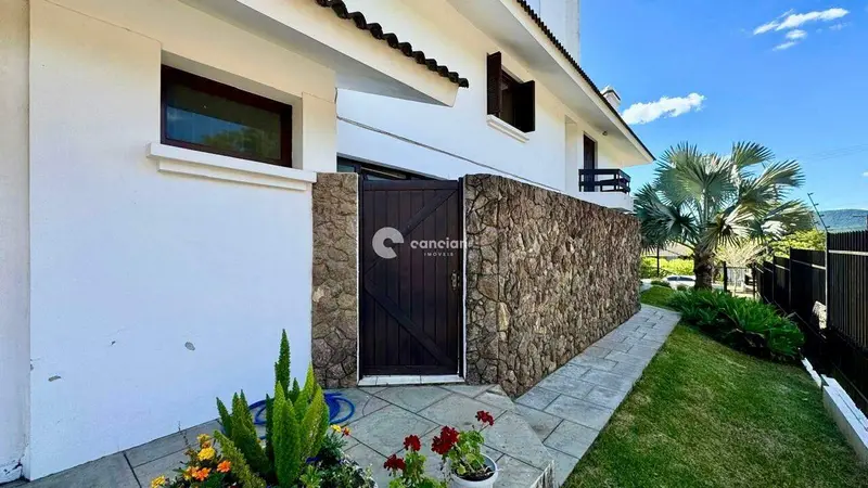 Casa à venda no Camobi: 