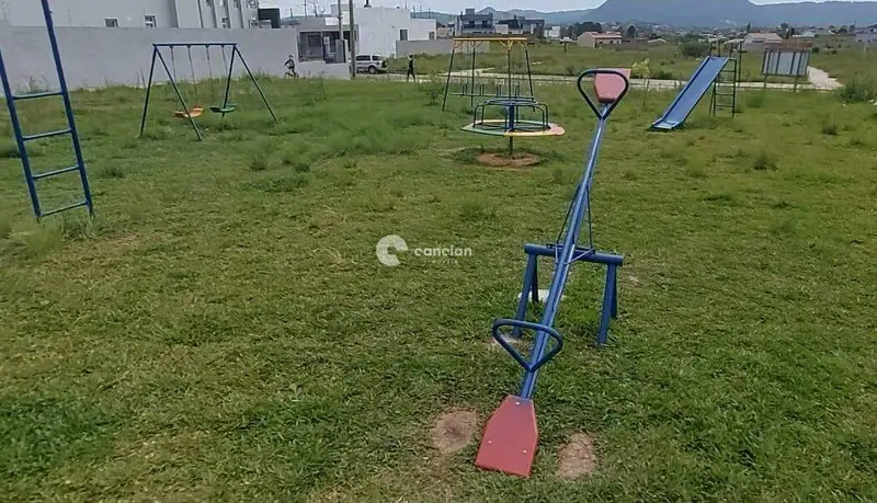 Terreno à venda no Pinheiro Machado: 