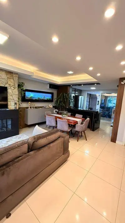 Casa de Condomínio à venda no Camobi: 