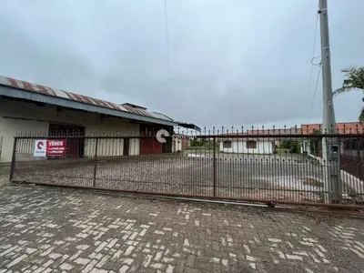 Terreno à venda no Camobi: 