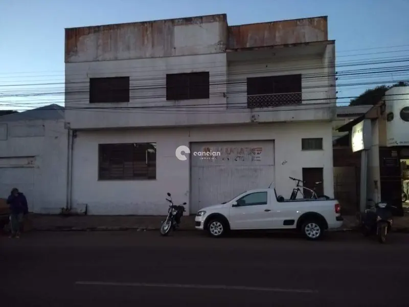 Pavilhão à venda no Centro: 
