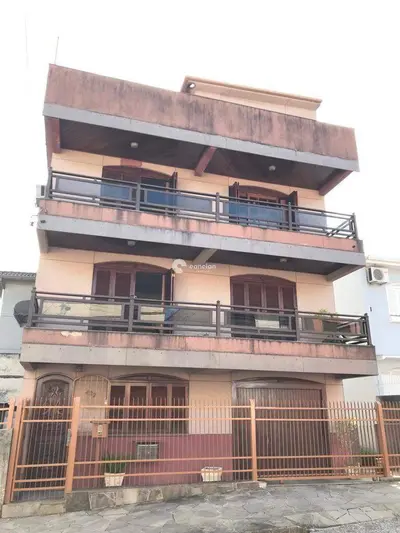 Triplex à venda no Menino Jesus: 