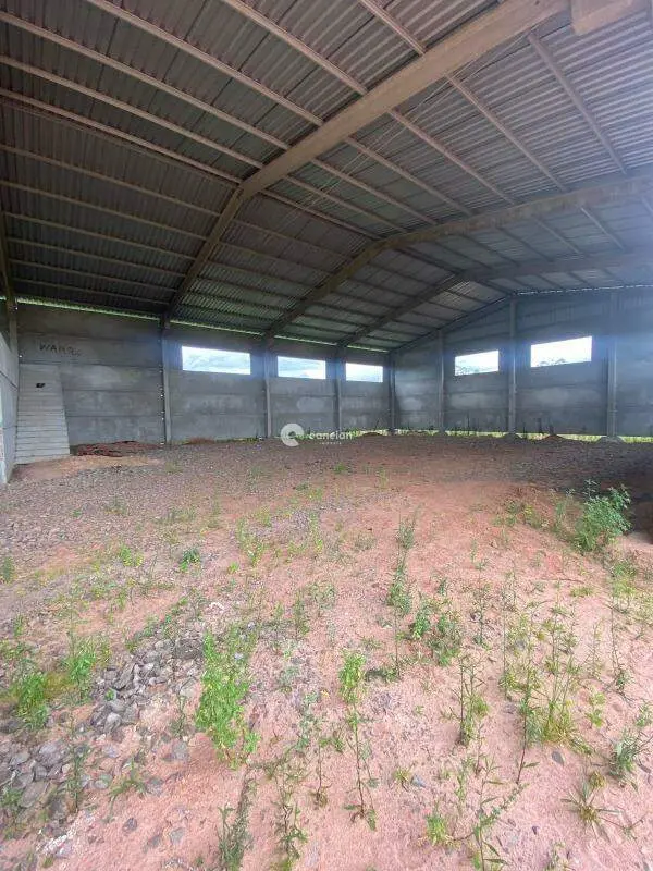 Pavilhão à venda no São José: 