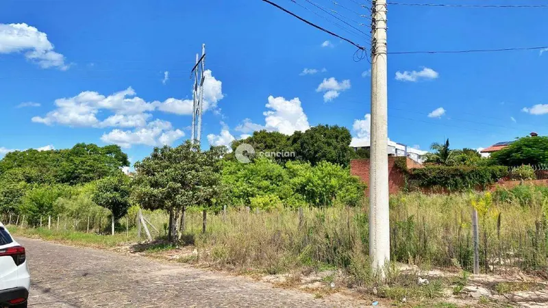 Terreno à venda no Camobi: 