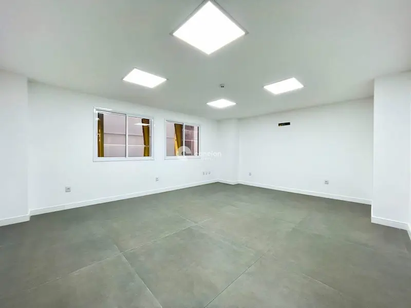 Sala Comercial para aluguel no Centro: 