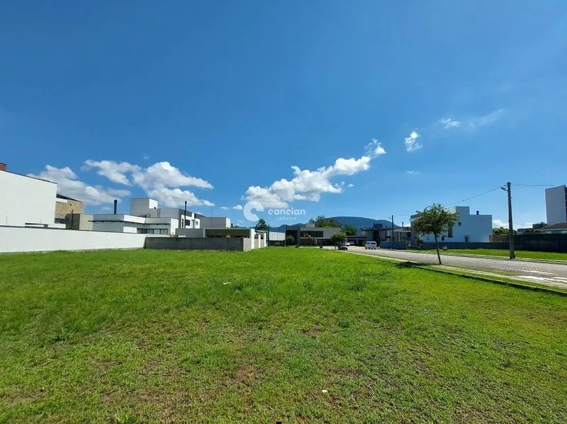 Terreno em condomínio à venda no Camobi: 