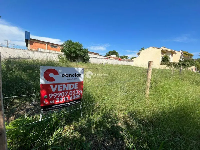 Terreno à venda no Camobi: 