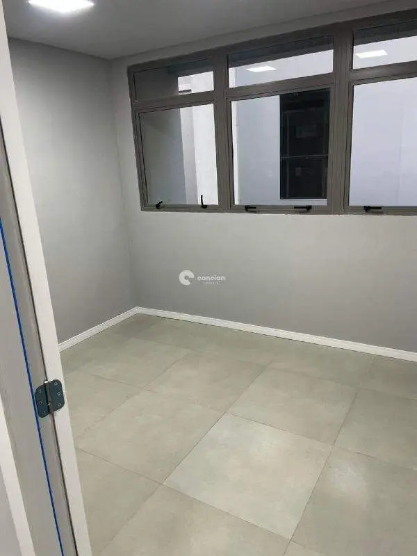 Sala Comercial para aluguel no Centro: 