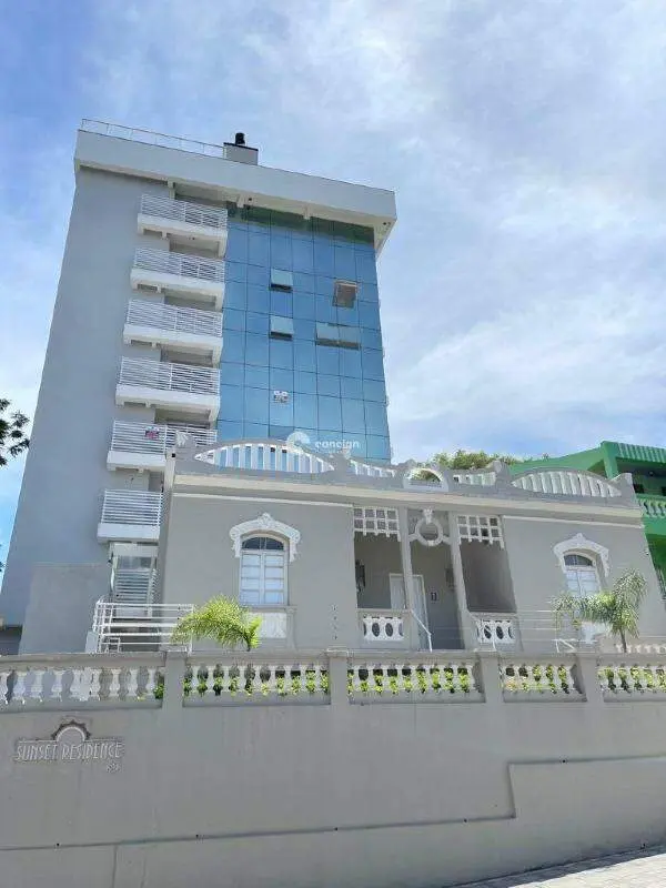 Apartamento à venda no Centro: Fachada