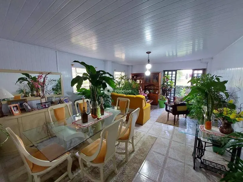 Casa à venda no Caturrita: 