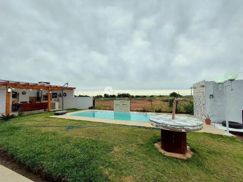Casa de Condomínio à venda no Camobi: 