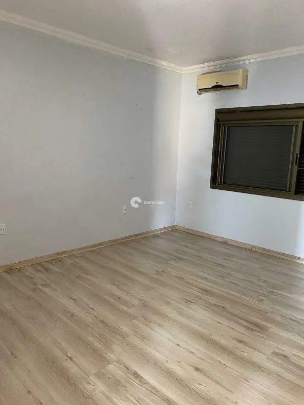 Casa de Condomínio à venda no Tomazetti: 