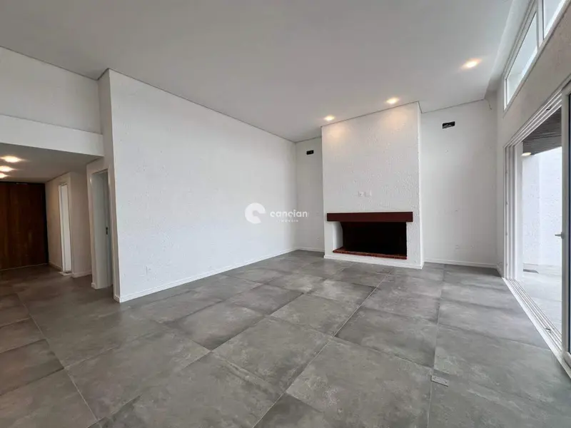 Casa de Condomínio à venda no São José: 