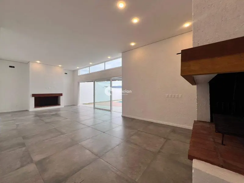 Casa de Condomínio à venda no São José: 