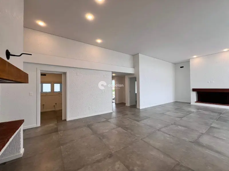 Casa de Condomínio à venda no São José: 