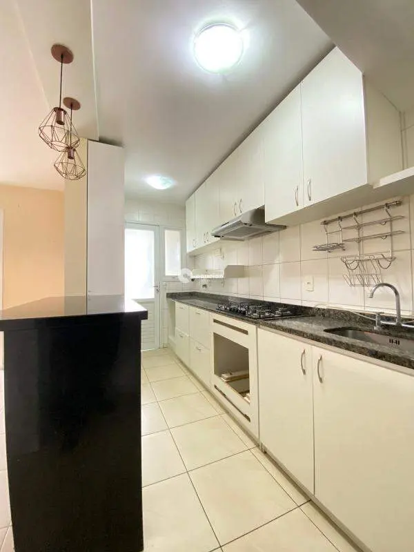 Casa de Condomínio à venda no São José: 