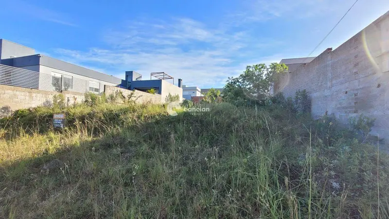 Terreno à venda no Pé de Plátano: 