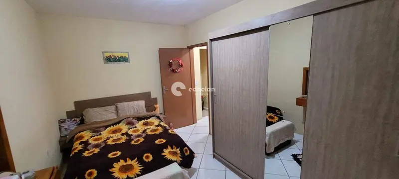Casa de Condomínio à venda no Tancredo Neves: 