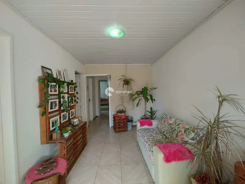Casa à venda no Camobi: