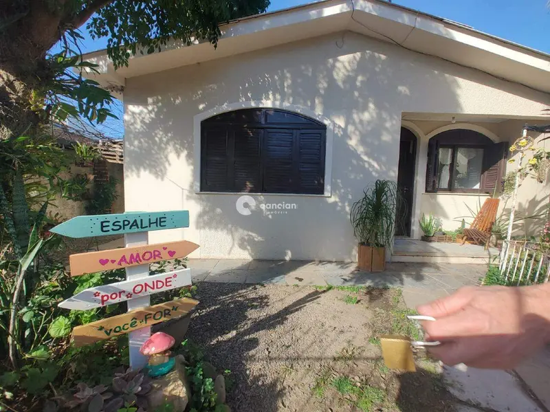 Casa à venda no Camobi: