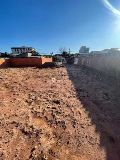Terreno à venda no Juscelino Kubitschek: 