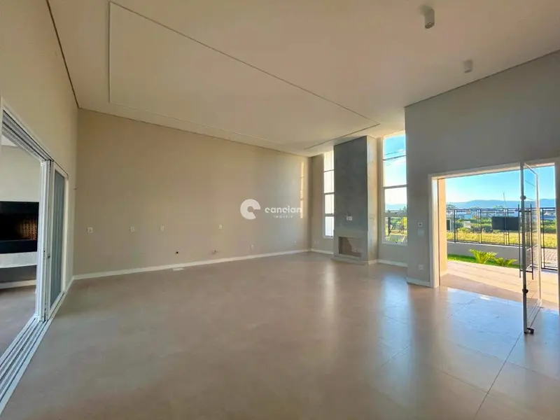 Casa à venda no Camobi: