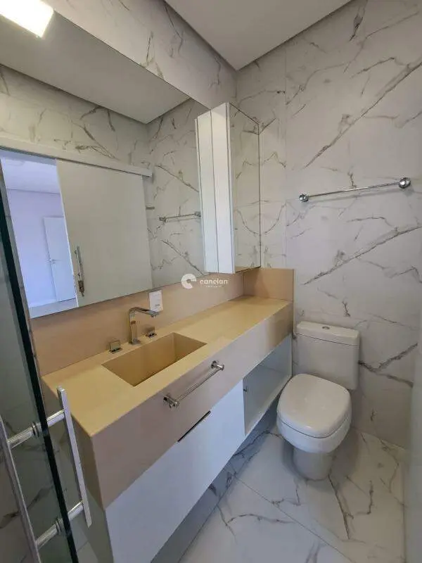 Casa à venda no Universitário: 
