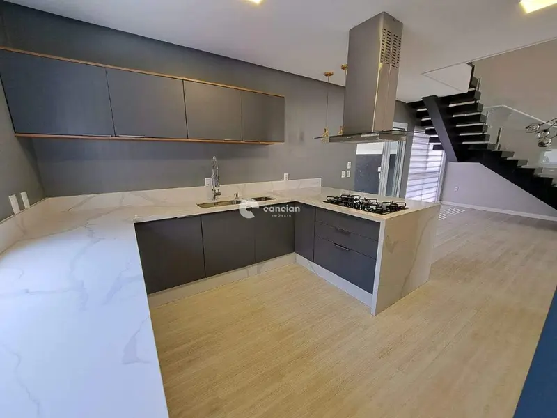 Casa à venda no Universitário: 