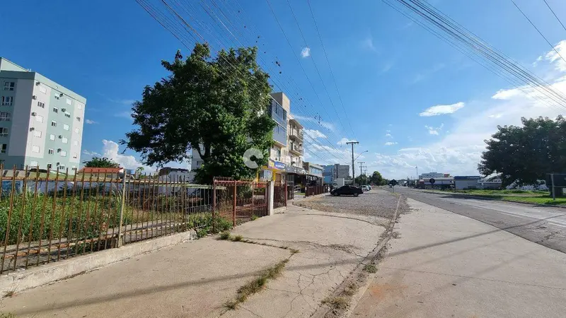 Terreno à venda no Camobi: 
