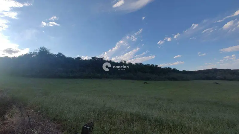 Campo à venda no Linha dos Mantuanos: 